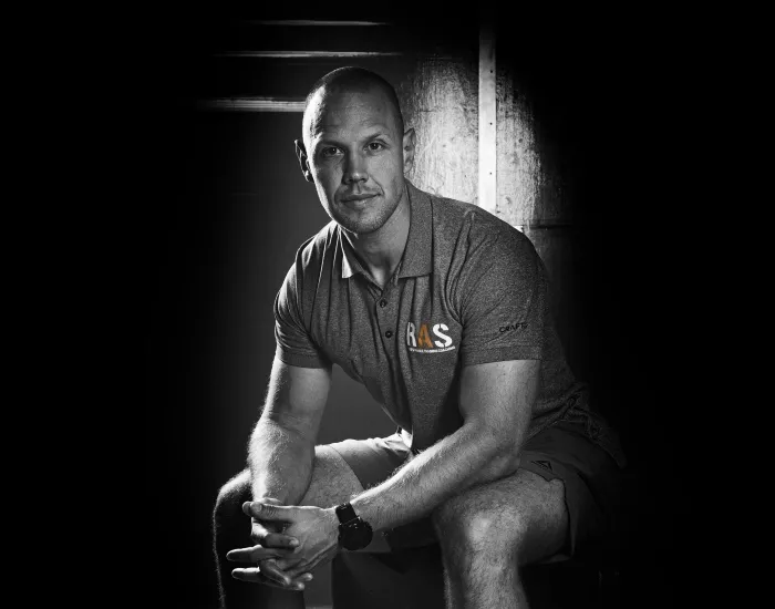 Portret van coach Stefan van RAS PTC tijdens een training.