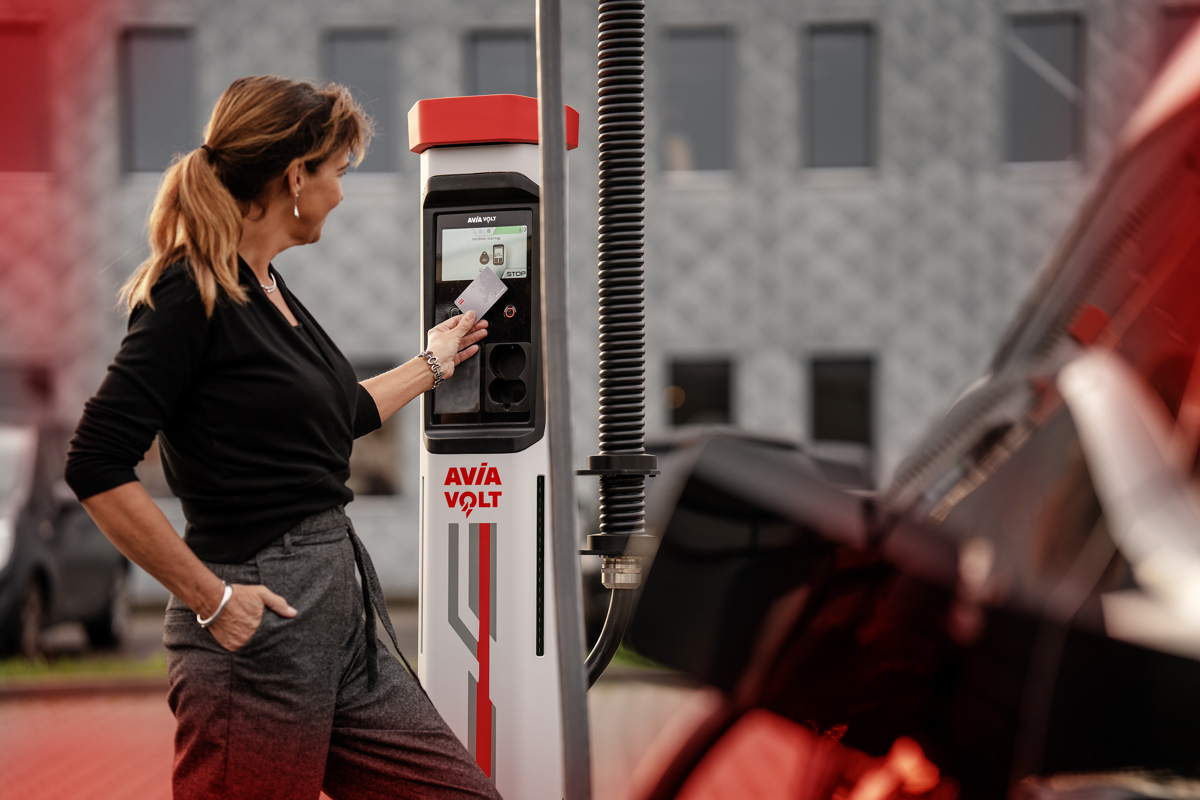 AVIA Card wordt gebruikt bij een AVIA VOLT laadpaal voor elektrisch laden.