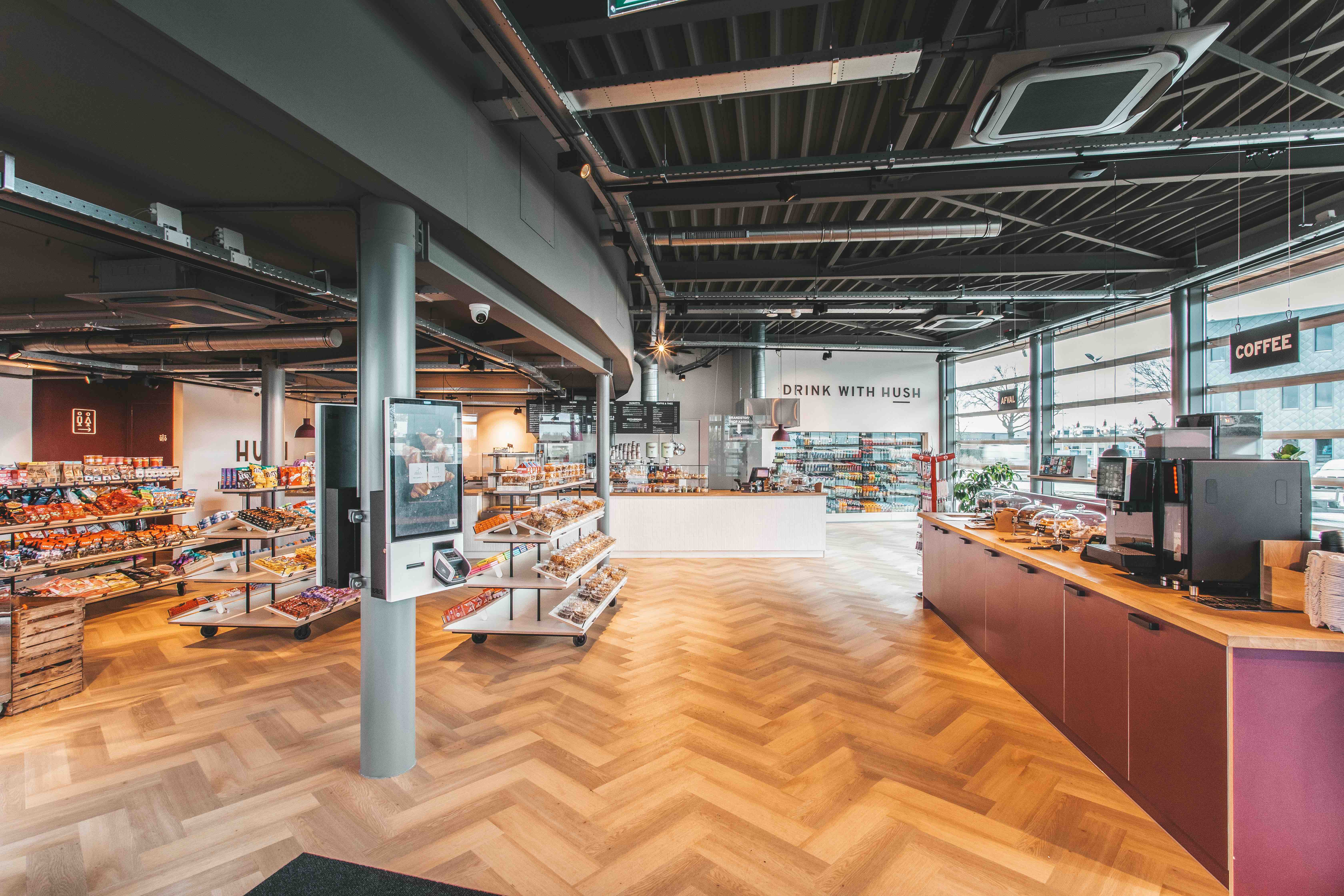 Interieur van de Hush vestiging in Enschede voor lunch en koffie.